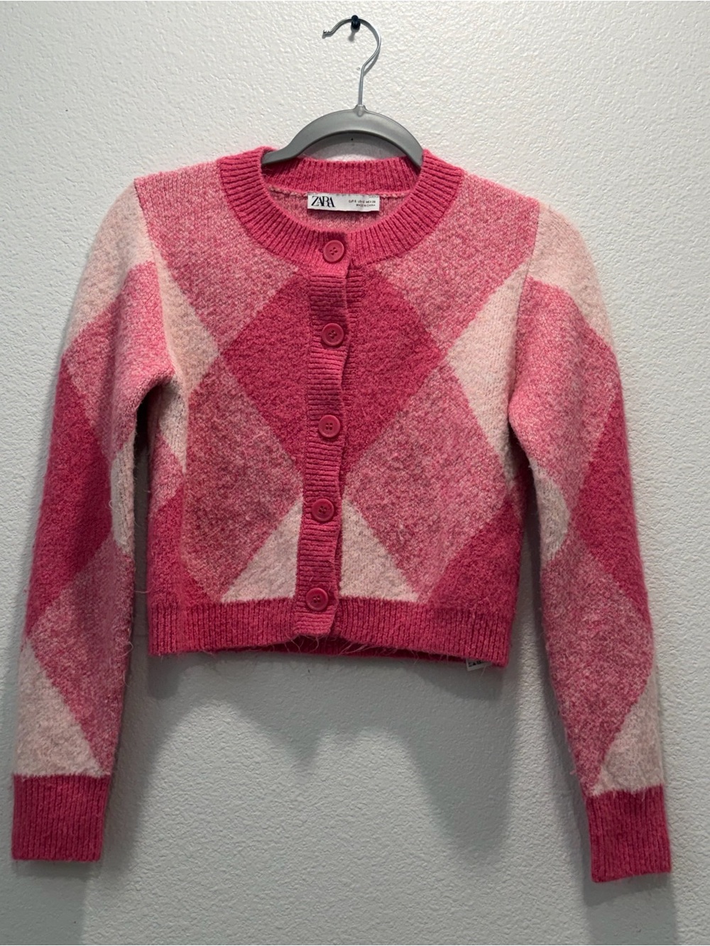Zara Women's Pink Solid Soft Fuzzy
100% Wool Button Cardigan
Pre-Owned